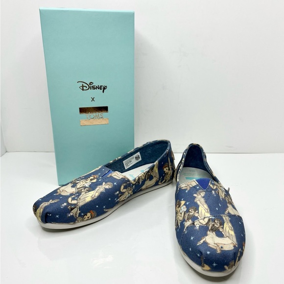 Toms X Disney ‘Snow White’ Printed Canvas Loafer - Picture 2 of 10